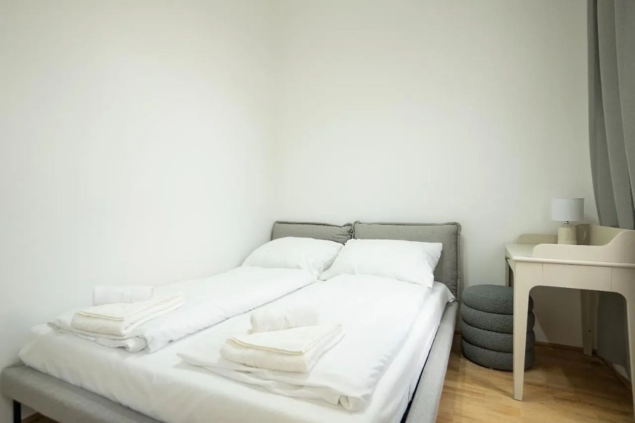 Modern Apartment In A Top Location Of Bécs